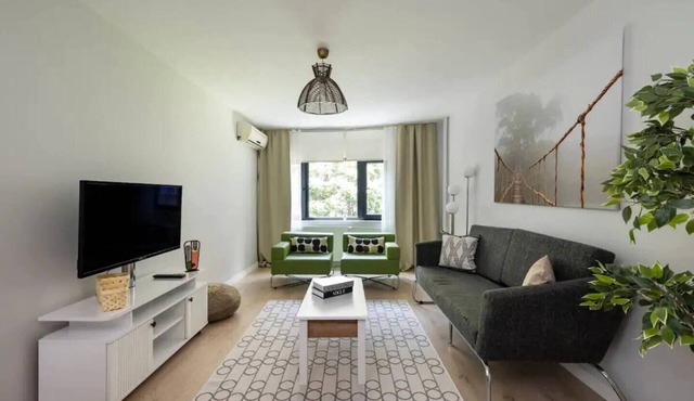 This apartment is a 2 bedroom(s), 1 bathrooms, located in Şişli, İstanbul.