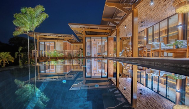 Tropical Luxury & Aesthetic Villa Walk to South Guiones & Garza Beach