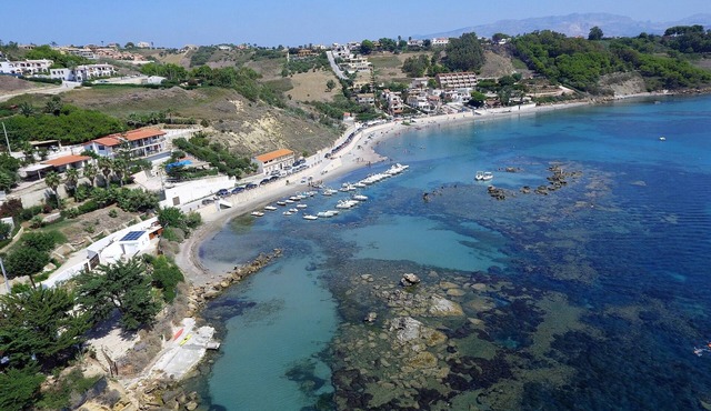 Two room apartment near the beach