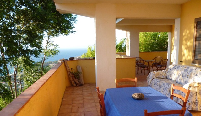 two-room apartment large panoramic terrace overlooking the sea Zambrone Marina / Tropea