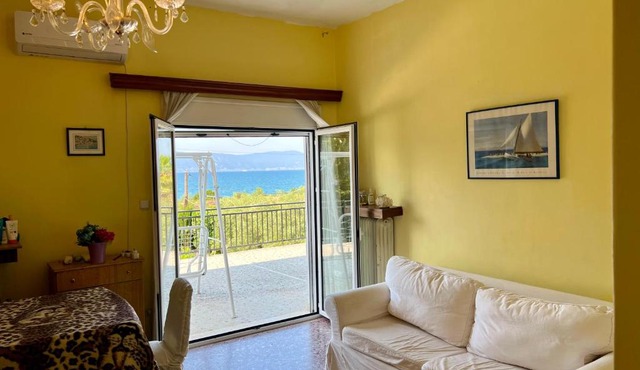 Villa Amatheia, Beachfront