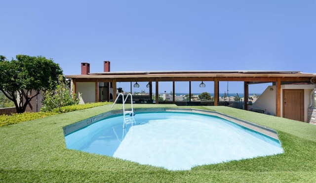 Villa “Atalaya” with Sea View, Wi-Fi and Air Conditioning