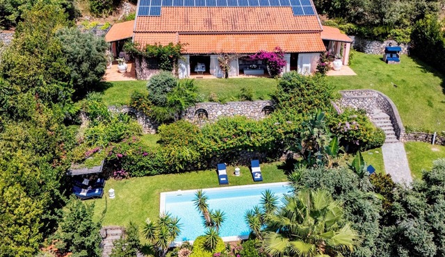 Villa Bambù 9+2, Emma Villas