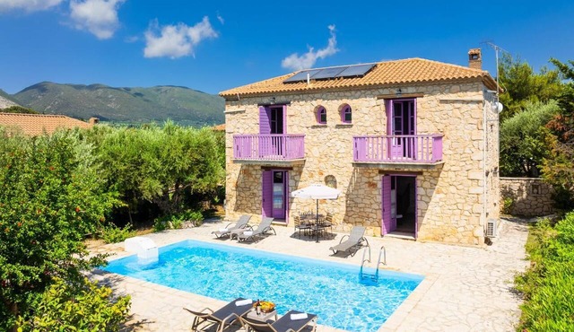 Villa Carolina - Two Bedroom Villa, Sleeps 5