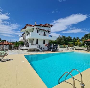 Villa ChrysPa Attica