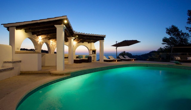 Villa Melograno Cala Salada - Private Pool & Sunset Views, Extended Living Areas