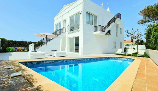 Villa in front of the sea cala Blanca- Private pool, 6 pax, A/C,WiFi,Ideal for families