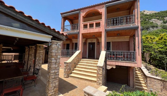 Villa Ioanna Oxylithos, Kymi