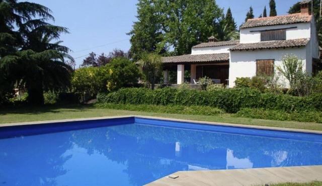 Villa Iolanda – with Pool Surrounded by Beautiful Vineyards