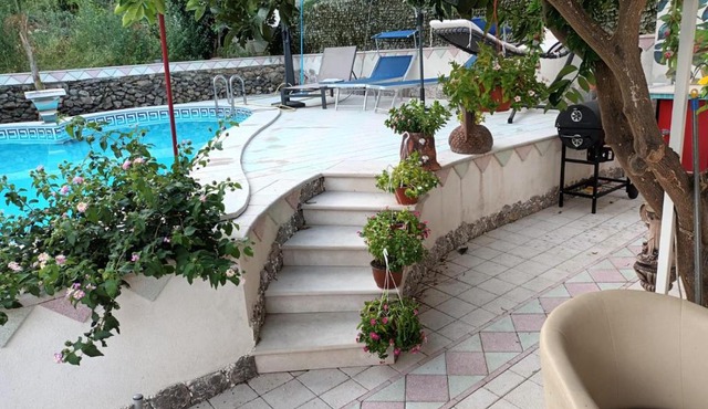 Villa Iris
