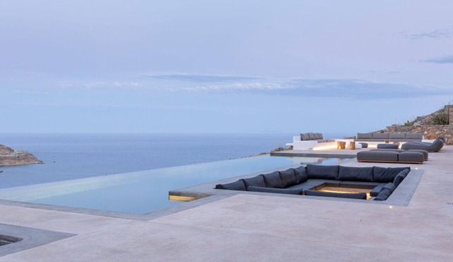 Villa Marinox Vale/Amazing sea views/large outdoor areas/2 pools & 2hot-tubs