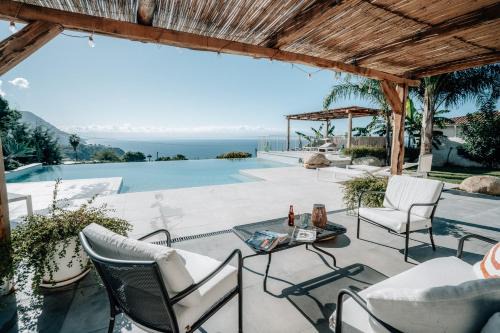 Villa Michaela con piscina privata e vista mare