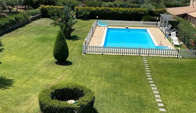 Villa Pi, for 10 pax with large private pool near Tropea