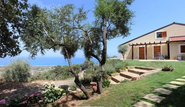 Villa with sea view terrace and garden
