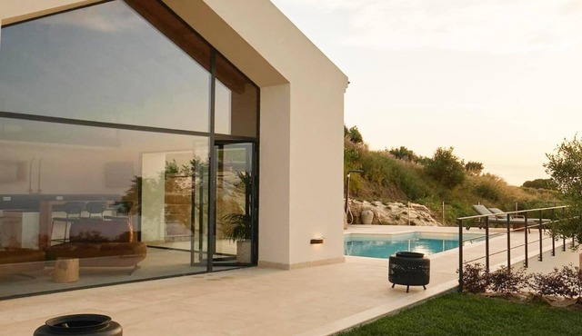 Villa with Private Pool and Sea View