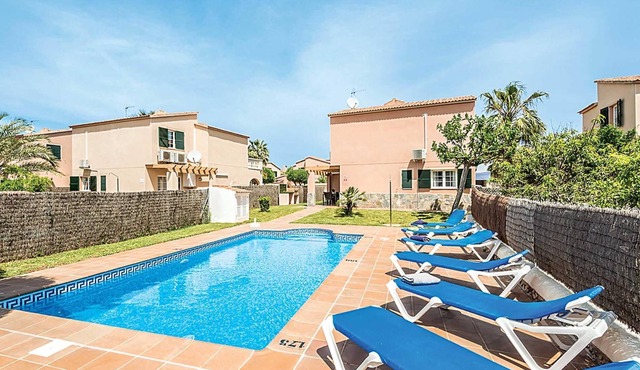 villa within walking distance to amenities