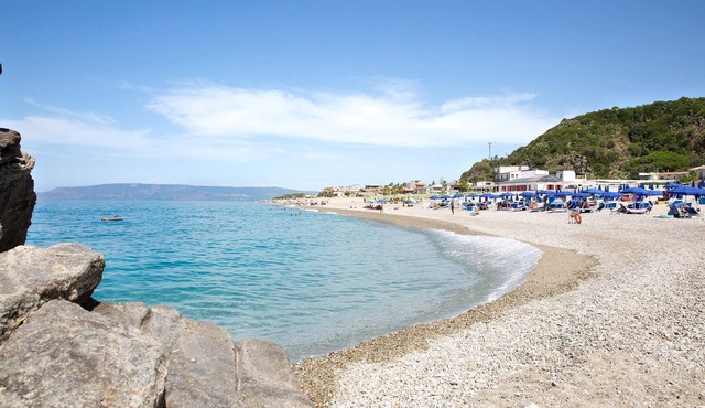 Welcome to this charming holiday home in Palmi.