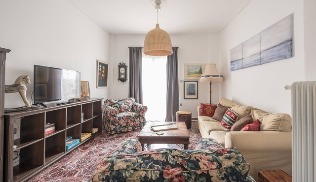 WEST ATHENS APARTMENT