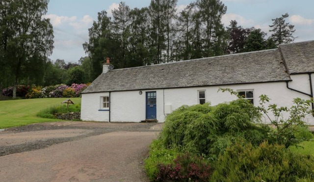 West Cottage, Comrie