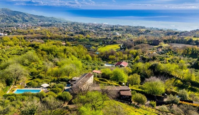 Wonderful Sicilian villa, built entirely of typical lava stone