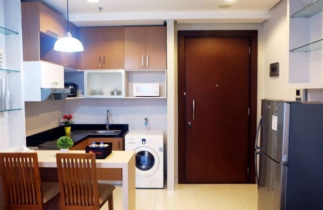 1BR Kemang Mansion Premium Apartment By Travelio - Jakarta