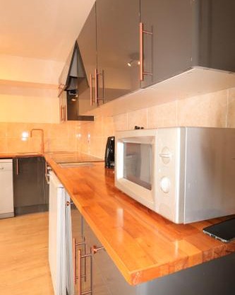 3 bedroom City Centre Apartment in Lauriston Place