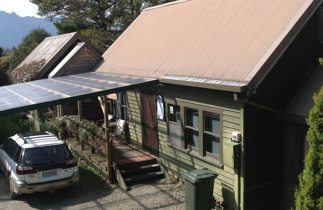 AAA Granary Accomm - 2 Storey- 2 bedroom Cottage
