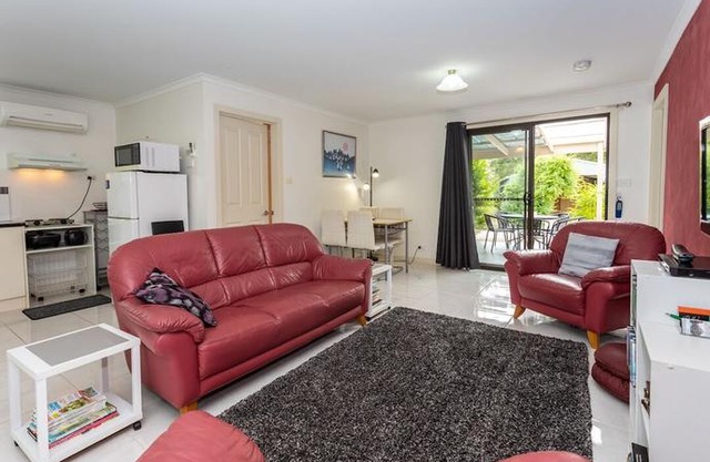 Altona Garden Retreat