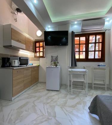 Ano Poli Studios 4