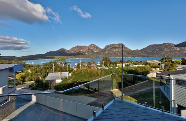 Apartments in Coles Bay, Australia