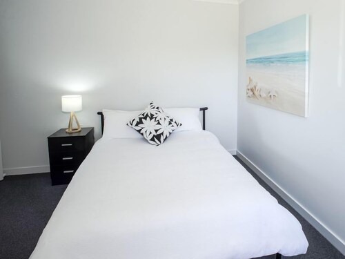 Bircoo Cottage Beach and golf getaway