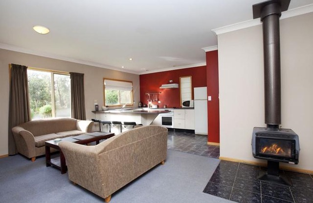 Bruny Island Escapes and Hotel Bruny