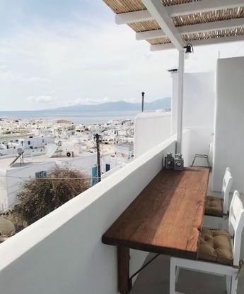 Central local living in Mykonos, main town