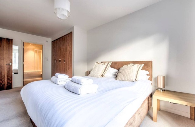 Delightful Two Bed Apartment At The Shore