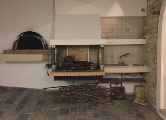 Dim Art Tradiotional Villa