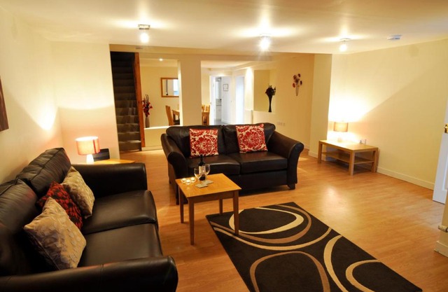 Dufftown Square Apartment