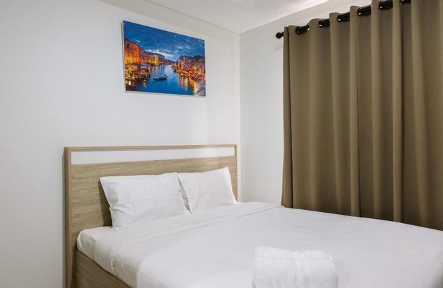 Elegant Studio Apartment at Springwood Residence By Travelio