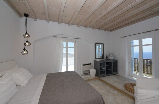 Gorgeous Villa near Mykonos Town with private pool