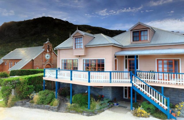Hanlon House