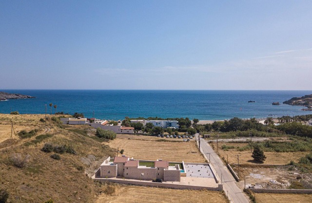Mythos villa III,pool,Walking distance to beach