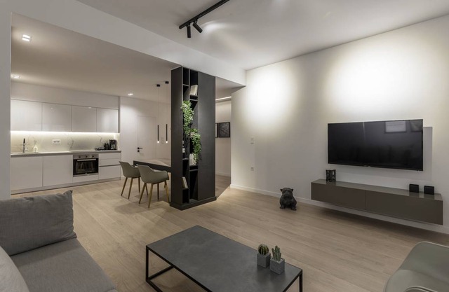 Pangrati Grove Apartment