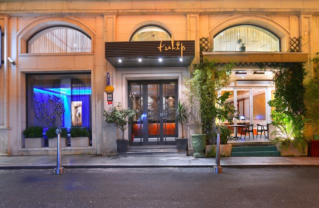Pera Tulip Hotel