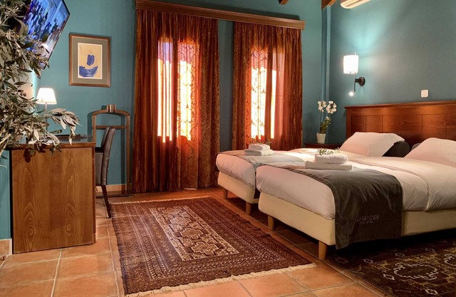 Premium Quad Retreat - Esperides Sunny Getaway