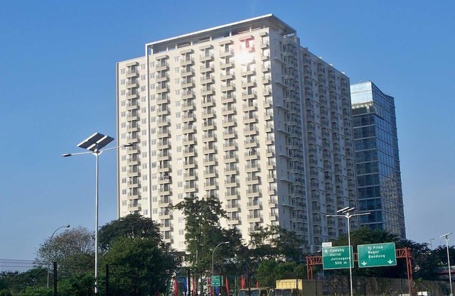 Simply Strategic and Homey Studio Signature Park Tebet Apartment