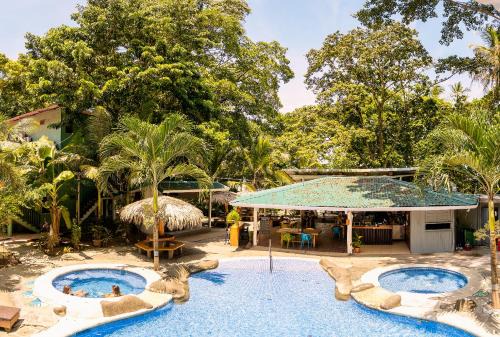 Socialtel Puerto Viejo - formerly Selina Puerto Viejo