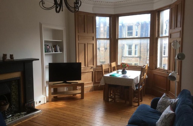 Spacious Flat in Popular Bruntsfield