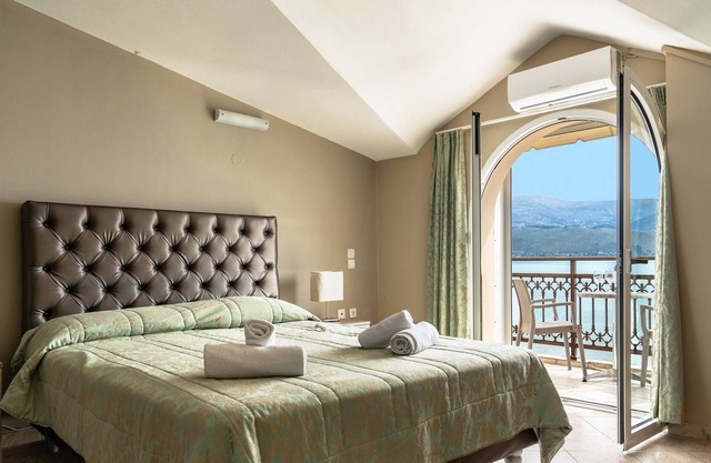 Studio Apartment 'Zois 12' with Sea View, Wi-Fi and Air Conditioning