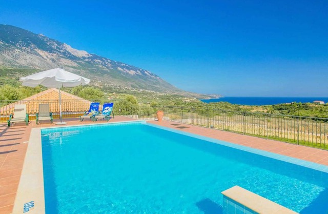 Villa ∙ 3 bedrooms ∙ 6 guests