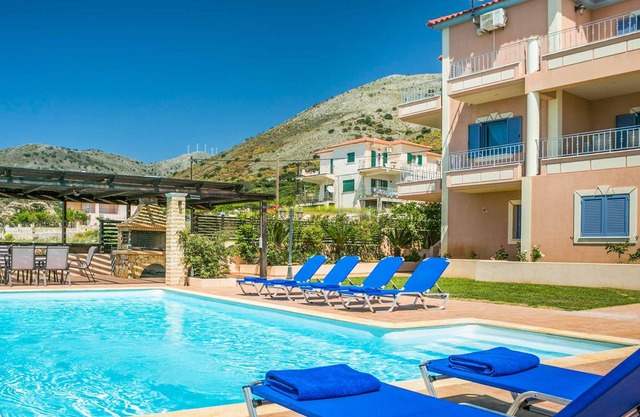 Villa Erato - Three Bedroom Villa, Sleeps 6