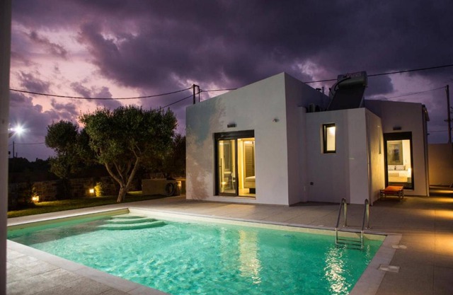 Villa Stavelia - Elegant villa close to the beach